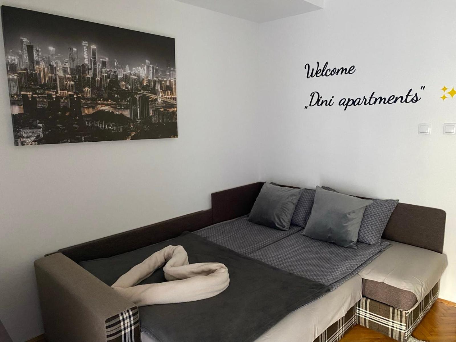 Dini Apartments Novi Sad Luaran gambar