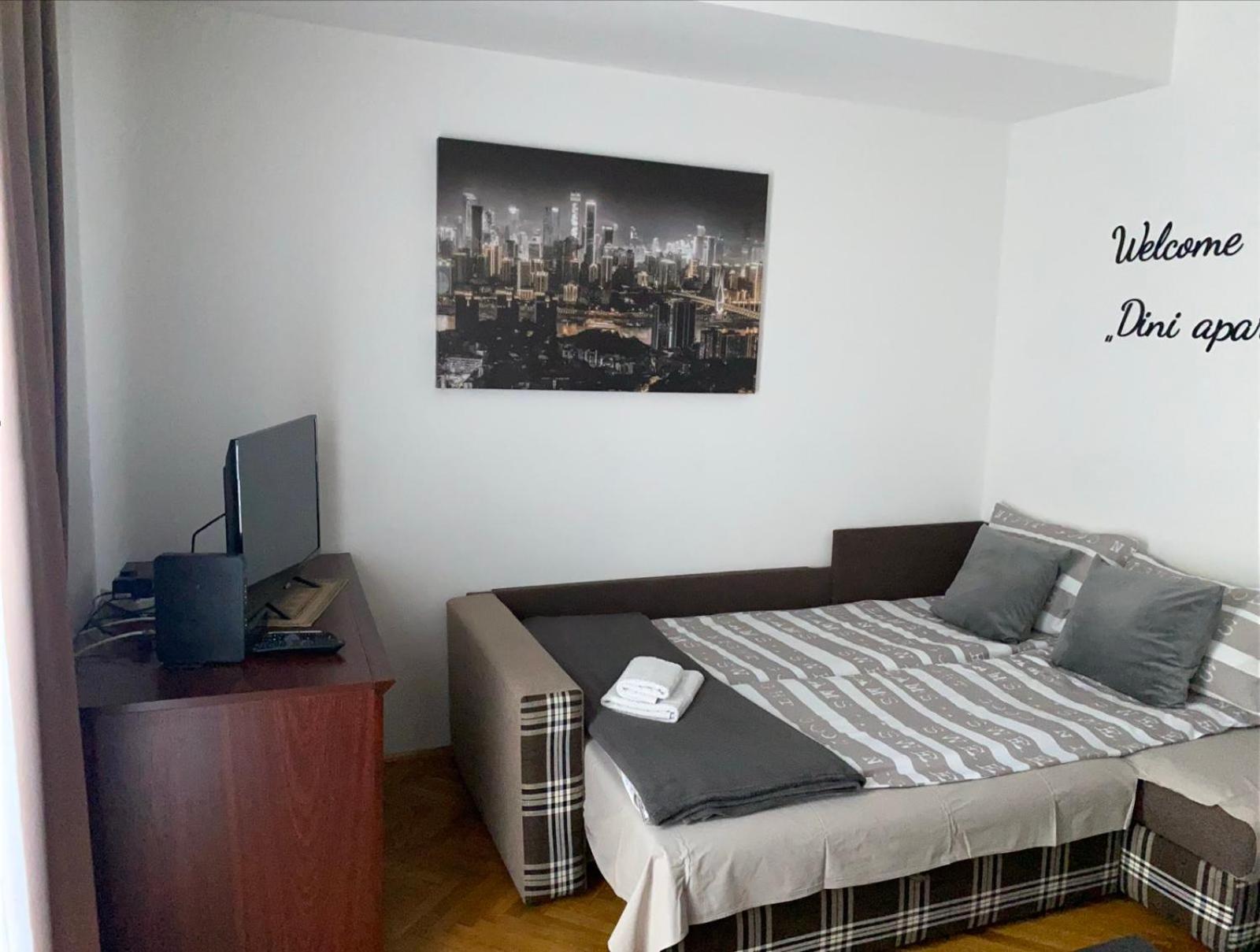 Dini Apartments Novi Sad Luaran gambar